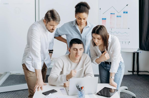 Comprendre les Cycles Économiques : Un Atout Essentiel pour les Entreprises